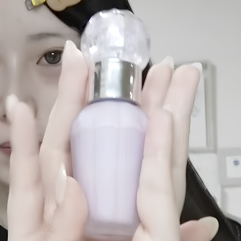 JILL STUART イルミネイティングジェム セラムプライマー 01