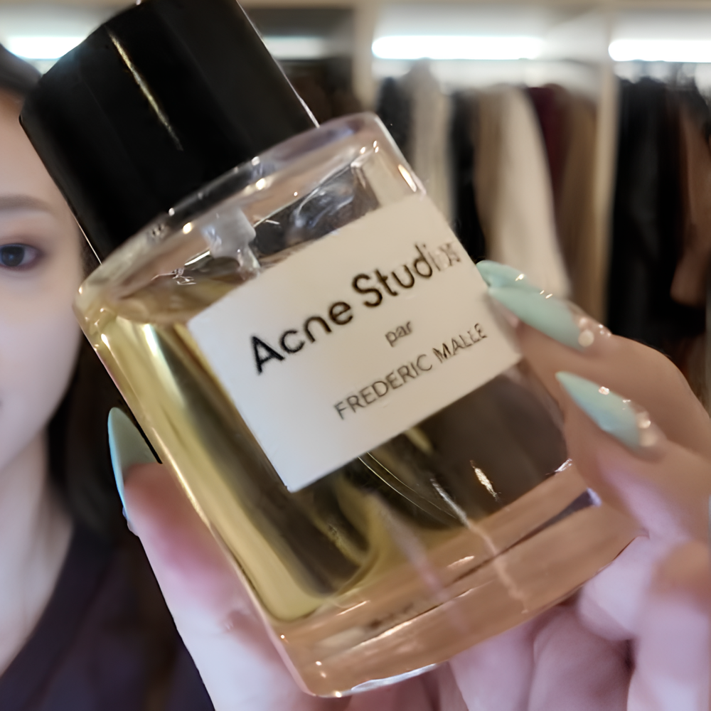 Acne Studios per FREDERIC MALL